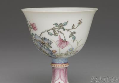 图片[3]-Stemmed cup with rose and quail in falangcai painted enamels, Qianlong reign (1736-1795), Qing dynasty-China Archive